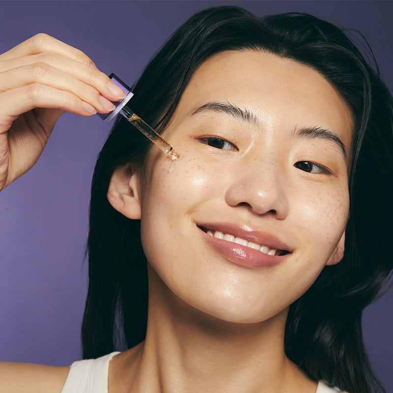 Applying Purito Retinol Retinal 2000 NAD+ Serum
